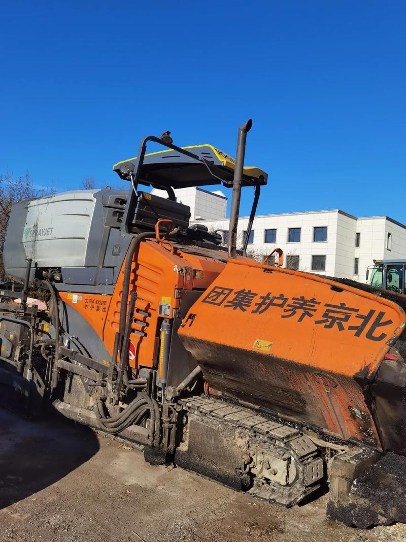 专业维修进口国产摊铺机、压路机、铣刨机、冷再生等路面机械设备 —— 路面机械全生命周期服务专家